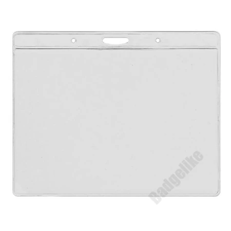 ID007 - Passztartó puha műanyagból, fekvő formátumú kártyatartó - befogadó kártyaméret: 145x105mm.