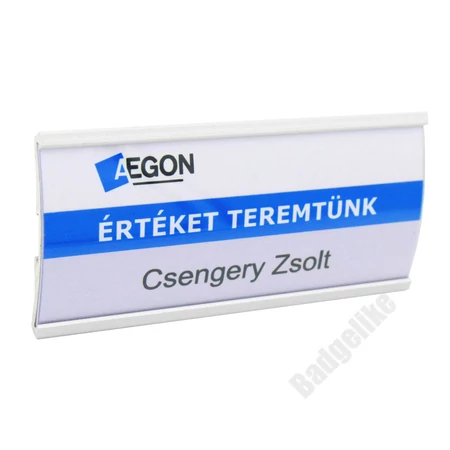 ID6013 Ívelt alumínium névkitűző, ezüst színű, tű rögzítéssel